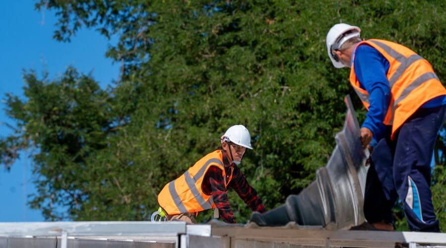 Professional residential roofers in Santa Fe, NM